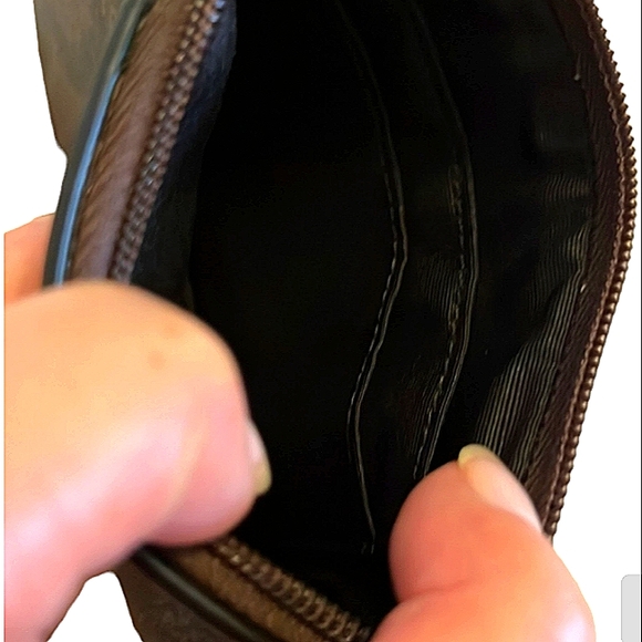 COACH AUTHENTIC MONOGRAM SIGNATURE CANVAS WRISTLET LNC COND W/HANGTAG - Picture 11 of 14